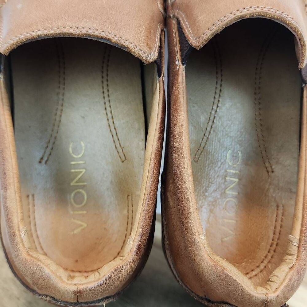Vionic Men's Brown Leather Slip On Loafers Shoes Comfortable 8.5M - Picture 9 of 10